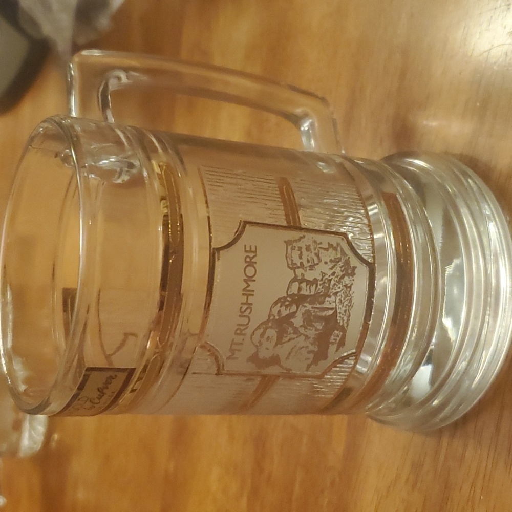 Vintage Mt. Rushmore 32k Gold Culver Stein Mug